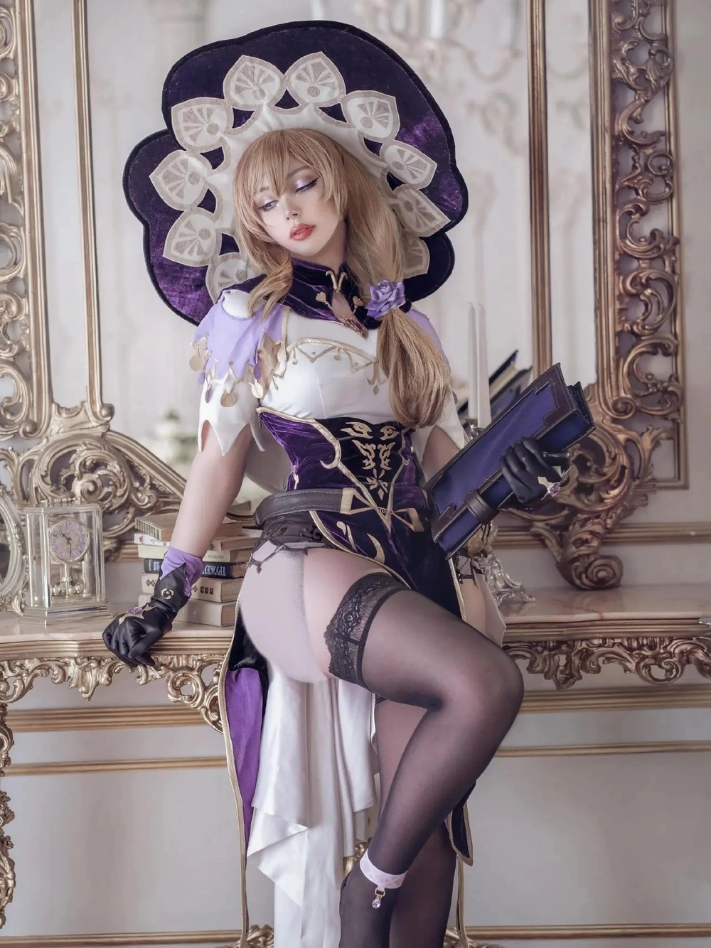 Lisa Genshin Impact cosplay girl