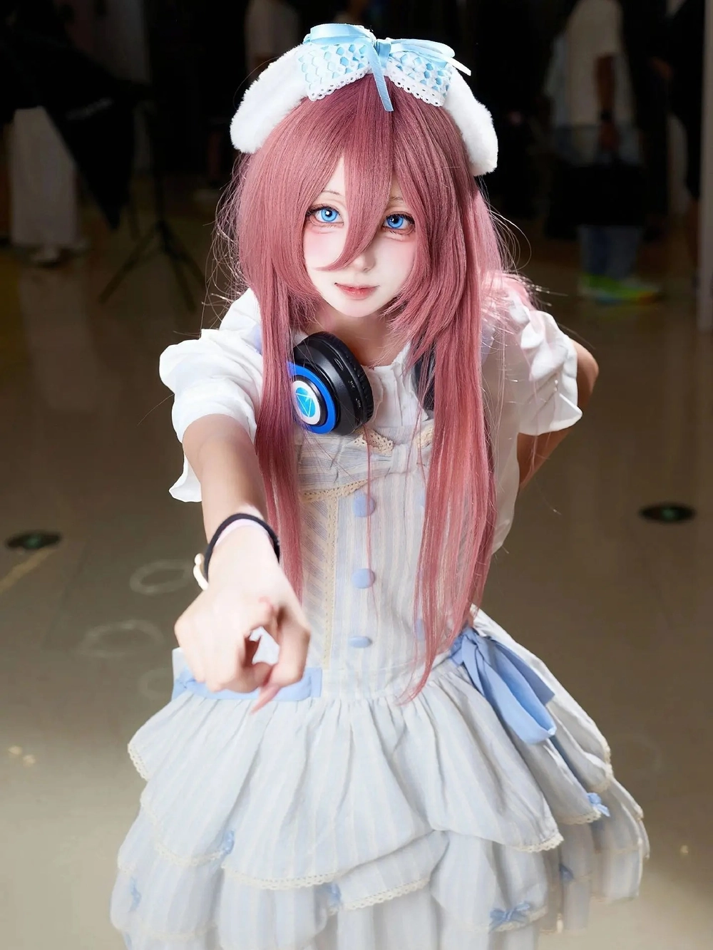cosplay gái đẹp Miku Nakano