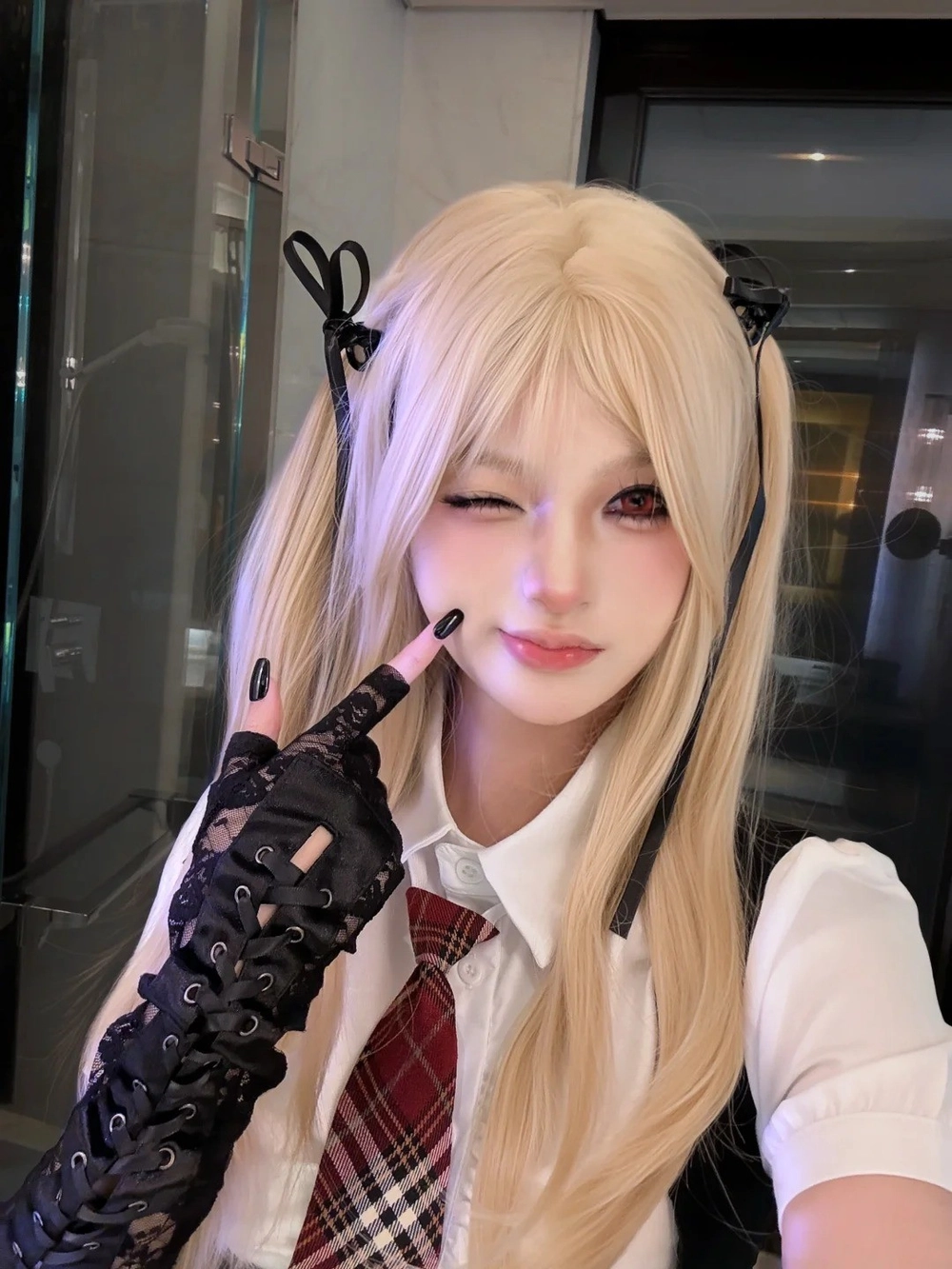 ảnh misa cosplay biểu cảm đáng yêu