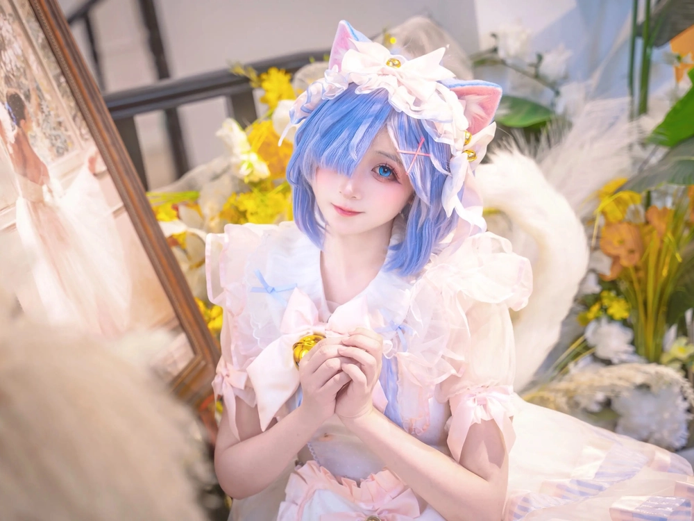 Rem cosplay đẹp lung linh