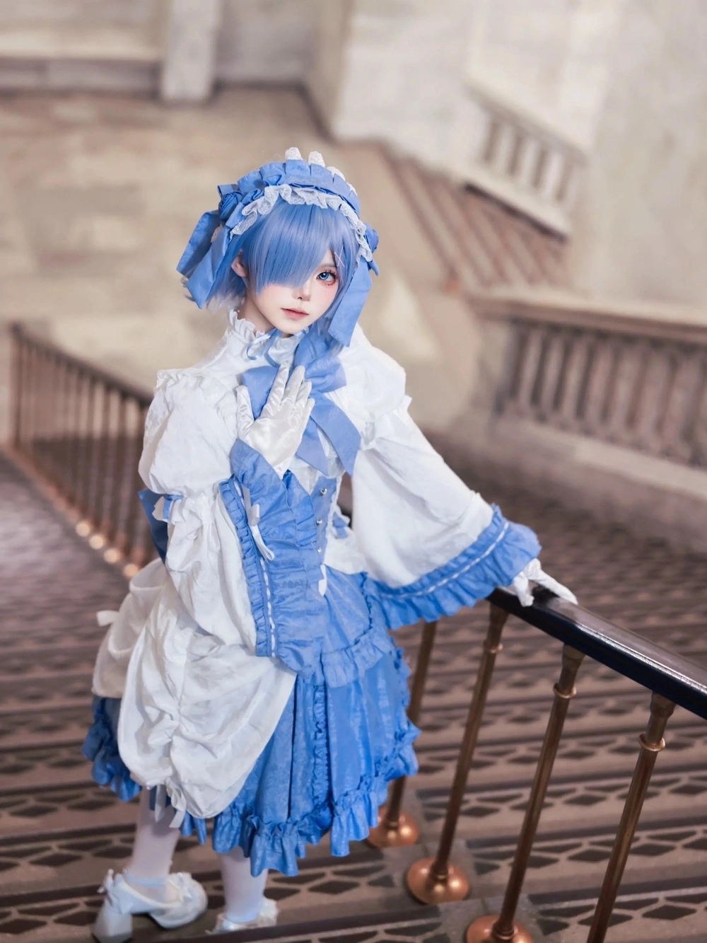 Rem cosplay anime girl
