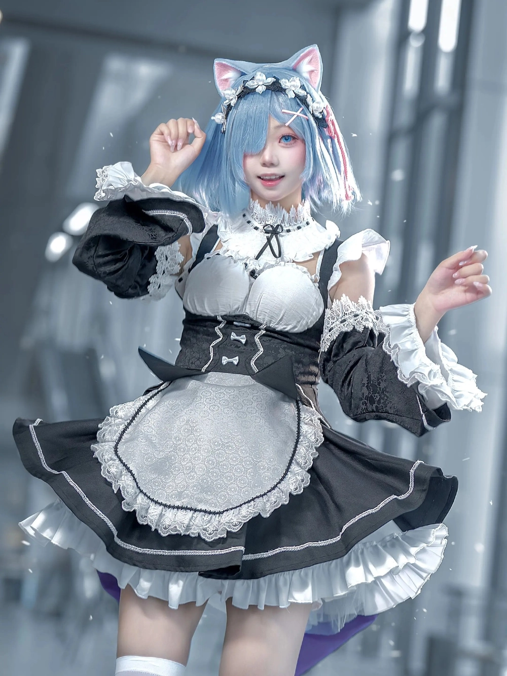 Ảnh Rem cosplay lung linh huyền ảo