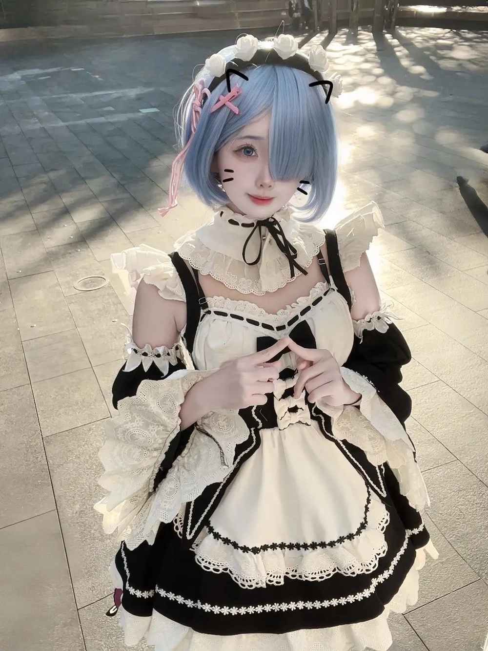 Tạo hình Rem từ Re:Zero phiên bản cosplay