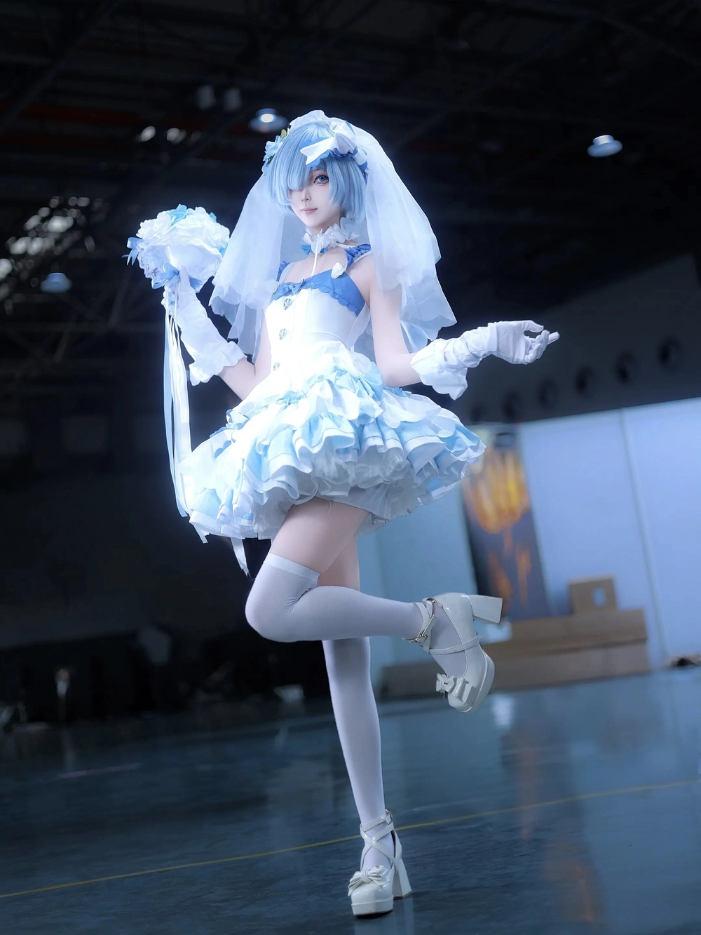 Ảnh cosplay Rem phong cách hoạt hình Nhật