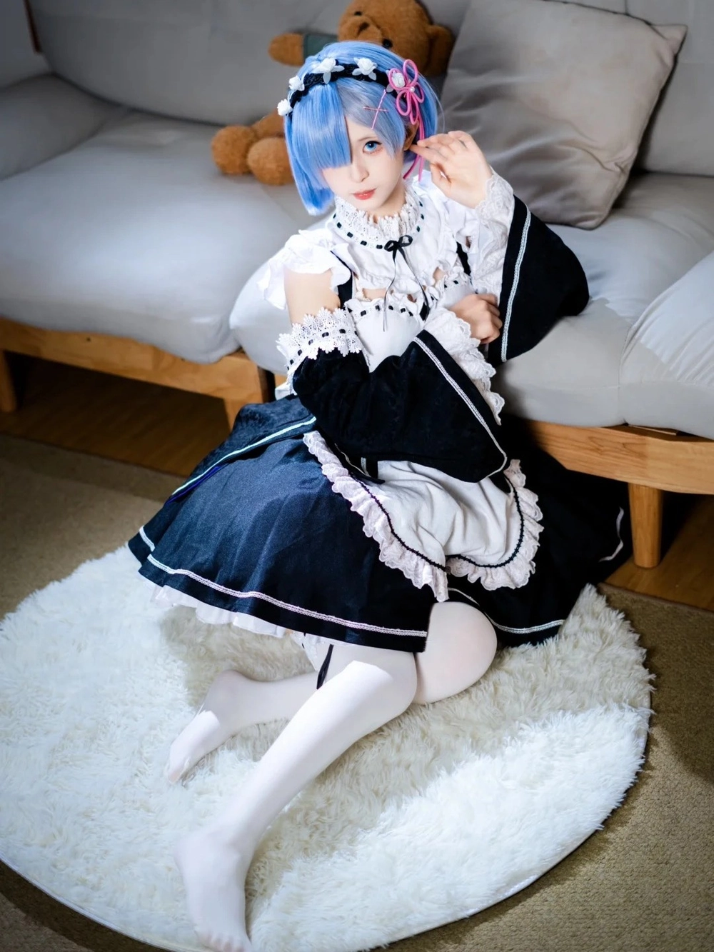Hình cosplay Rem phong cách tương lai