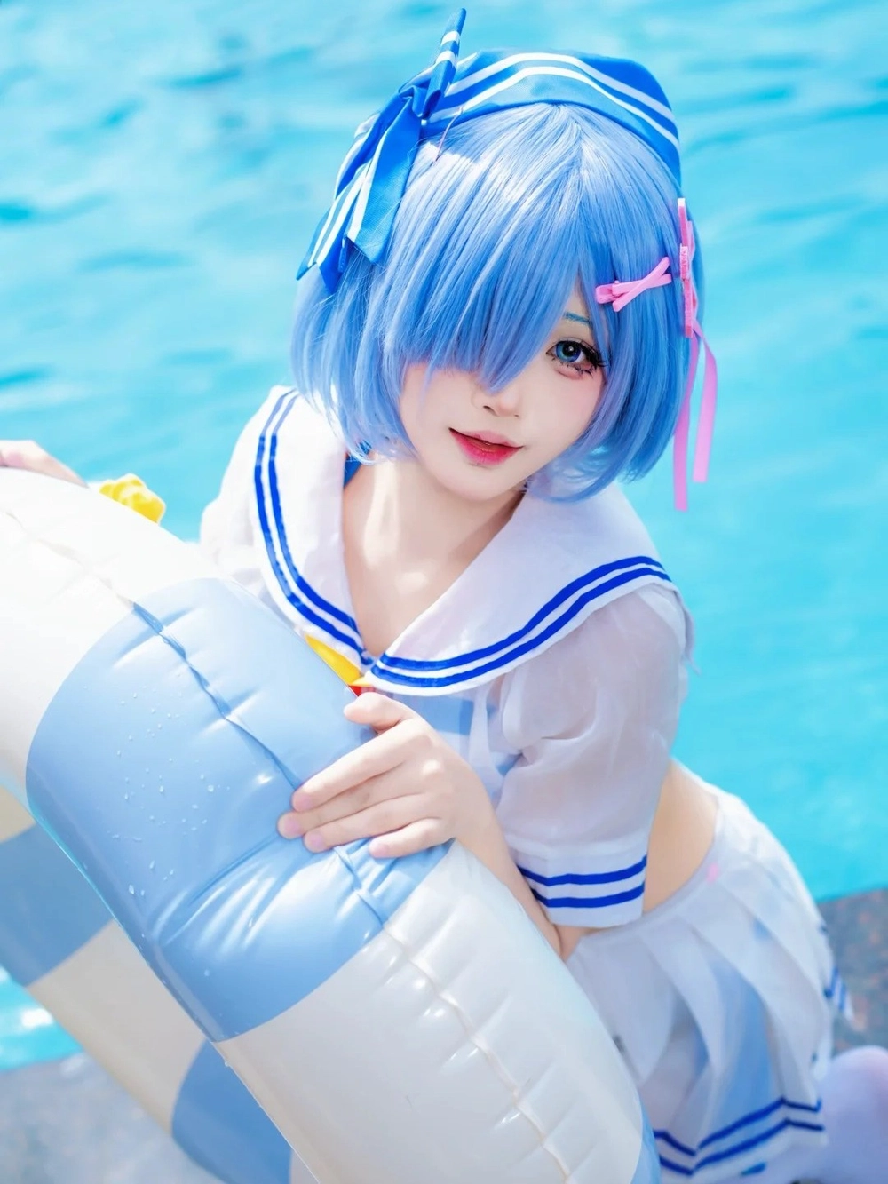 Ảnh Rem cosplay với ánh sáng lung linh