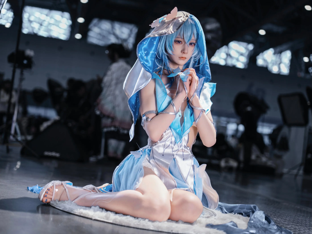 ảnh cosplay nhân vật game Shorekeeper