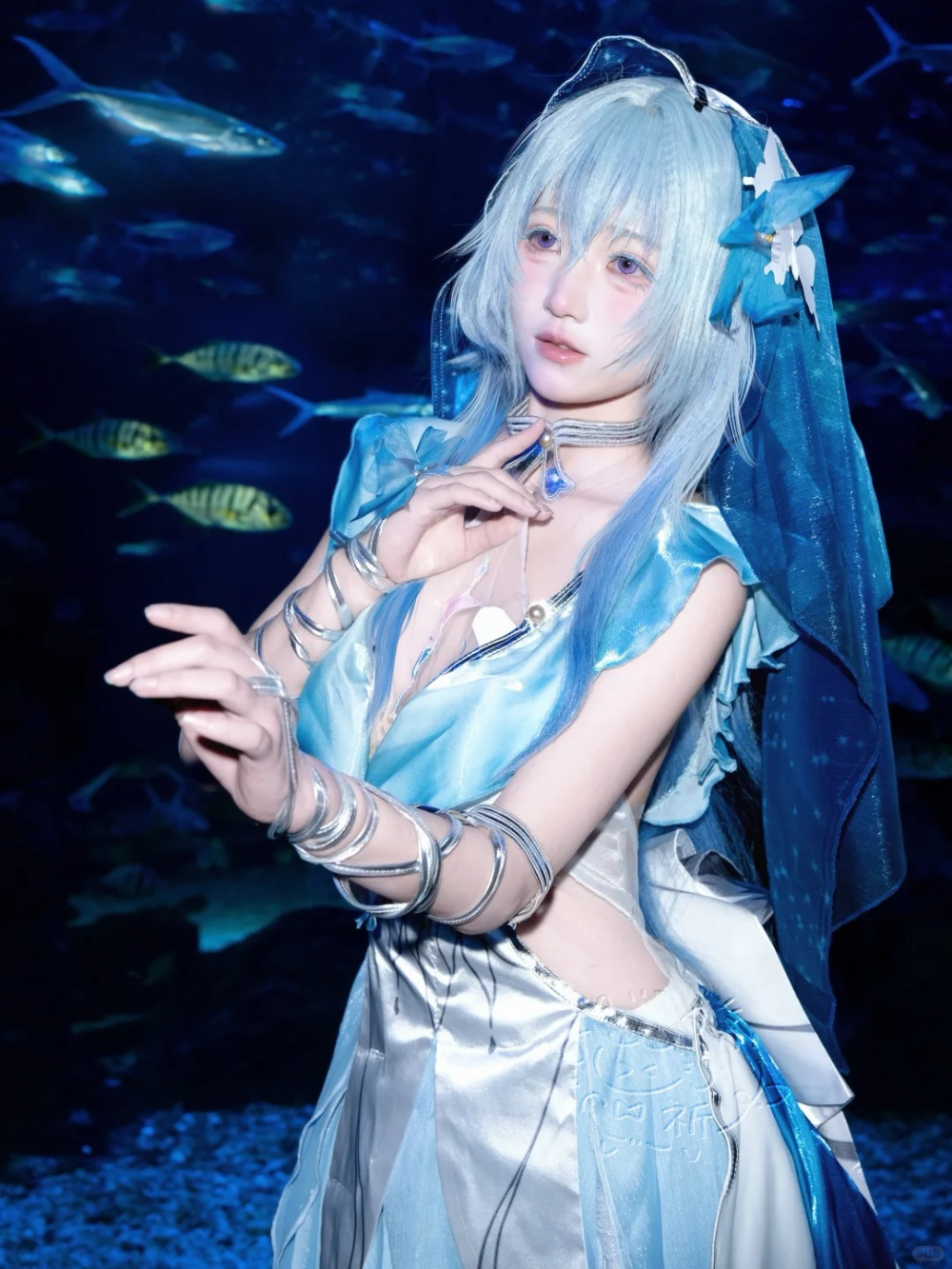 ảnh cosplay nhân vật Shorekeeper cực phẩm