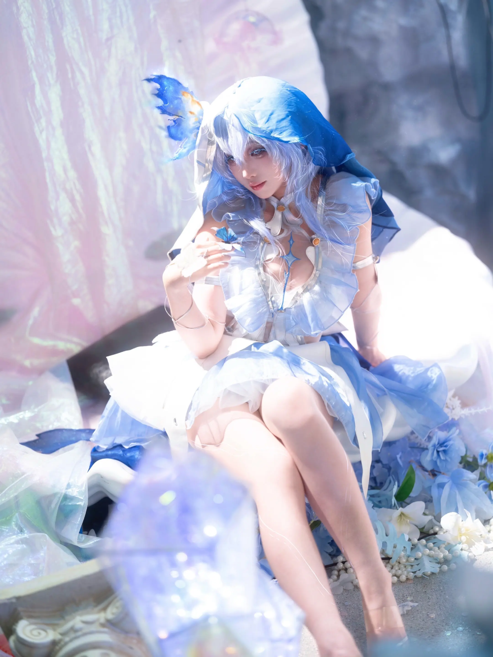 ảnh cosplay WuWa Shorekeeper nghệ thuật
