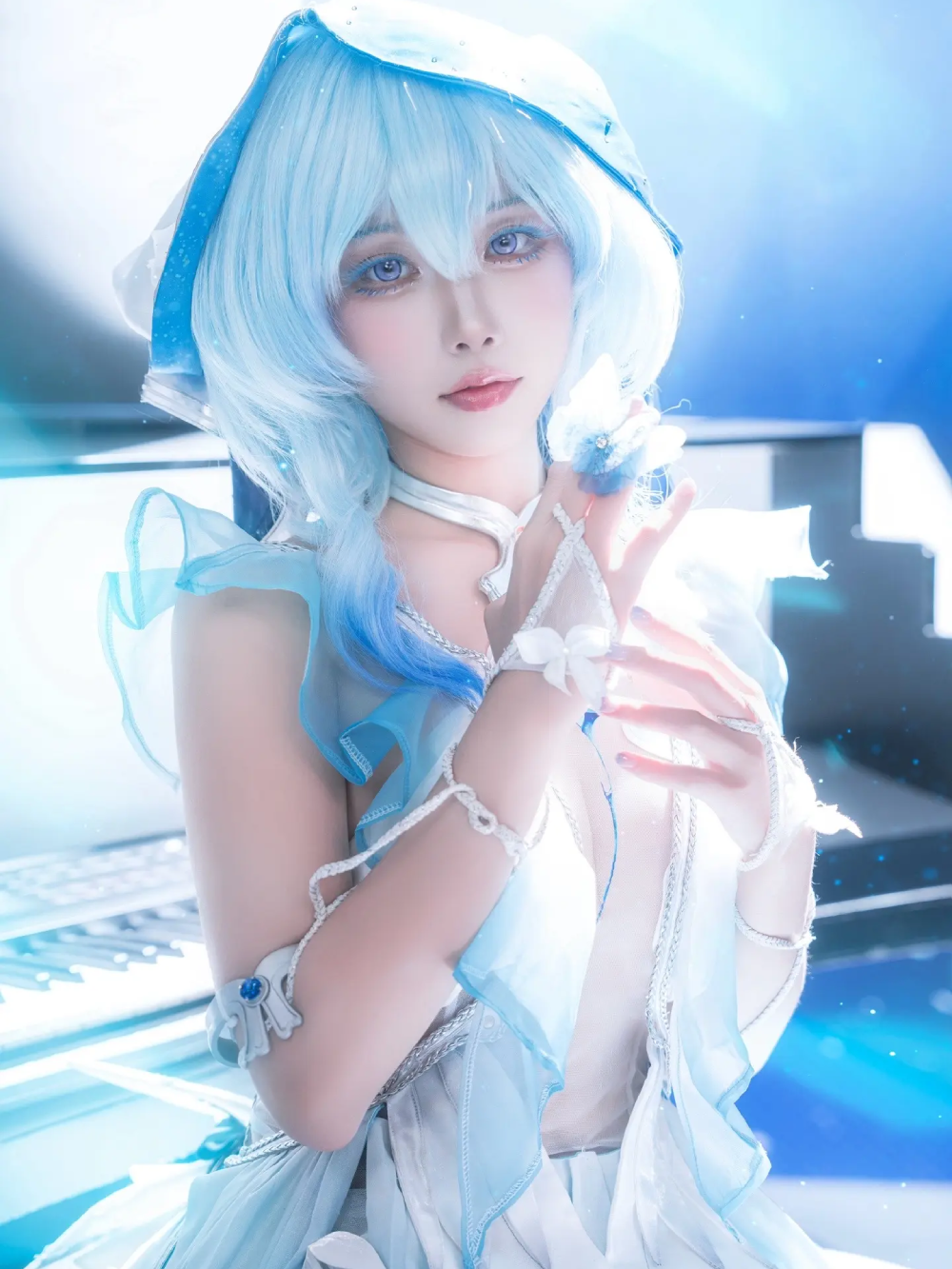 cosplay anime Shorekeeper Wuthering Waves