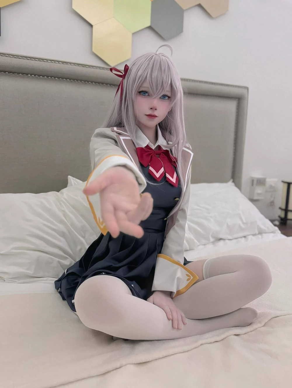 ảnh cosplay arya bàn bên 1