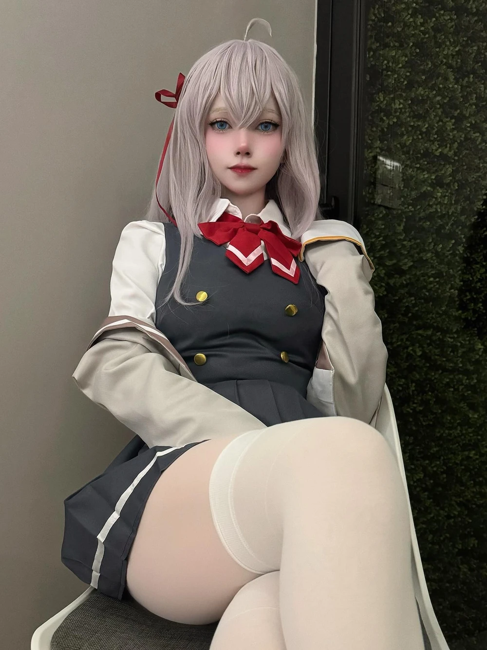 ảnh cosplay arya bàn bên 2