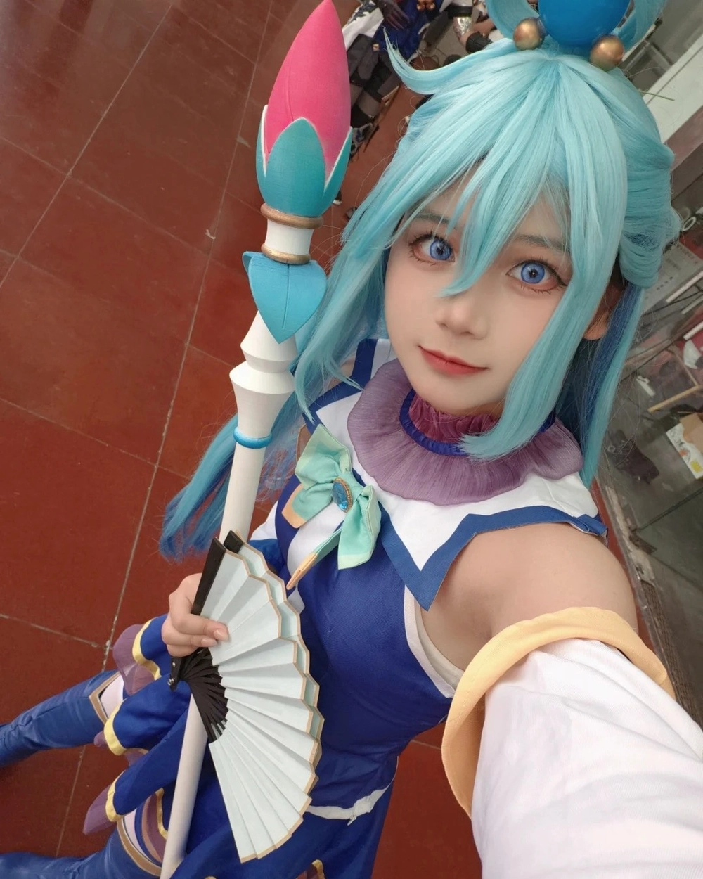 ảnh konosuba aqua cosplay