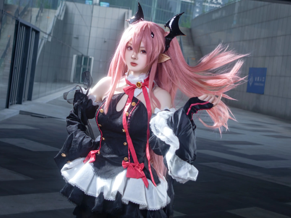 cosplay Krul Tepes áo choàng đen