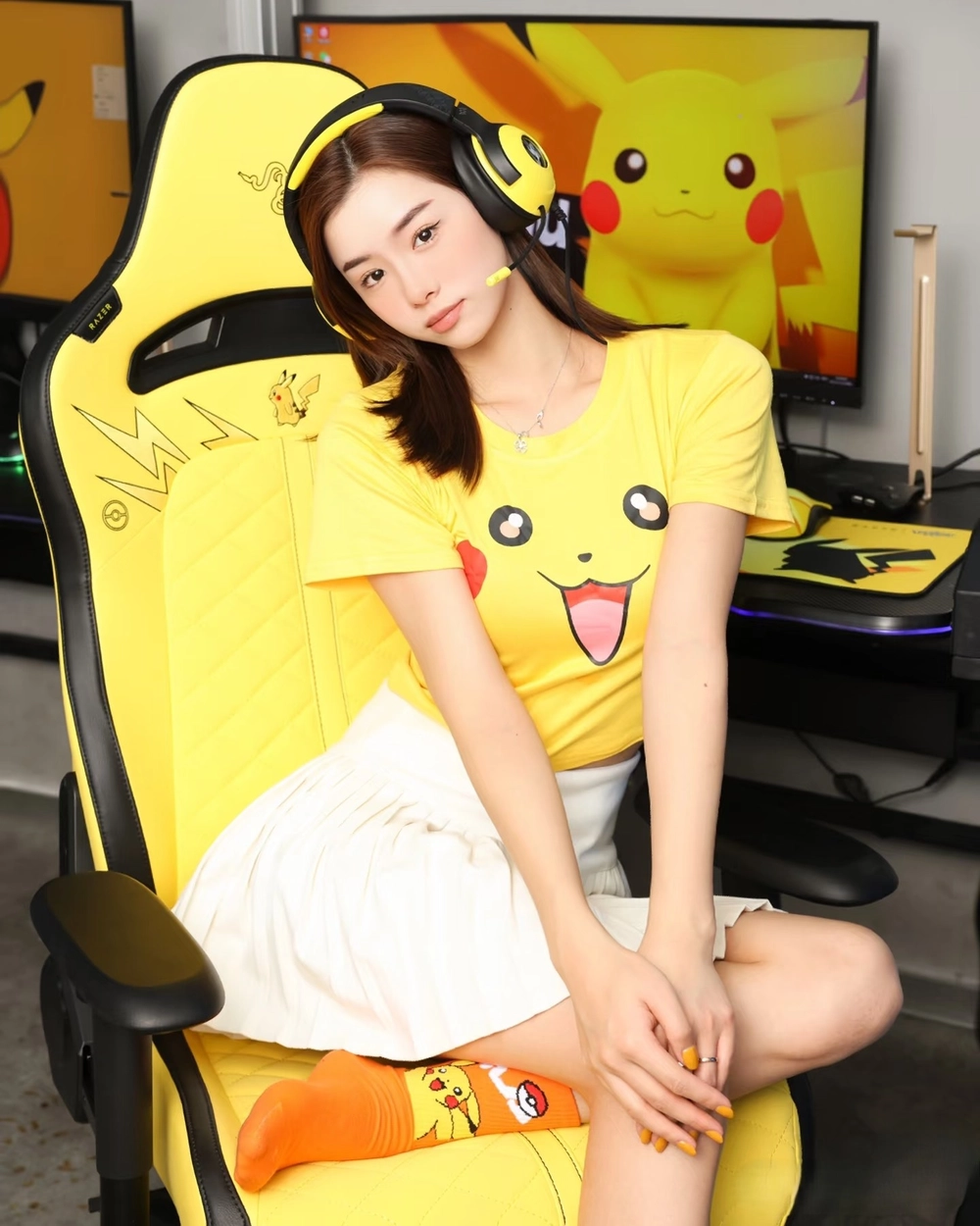 cosplay pikachu giáng sinh