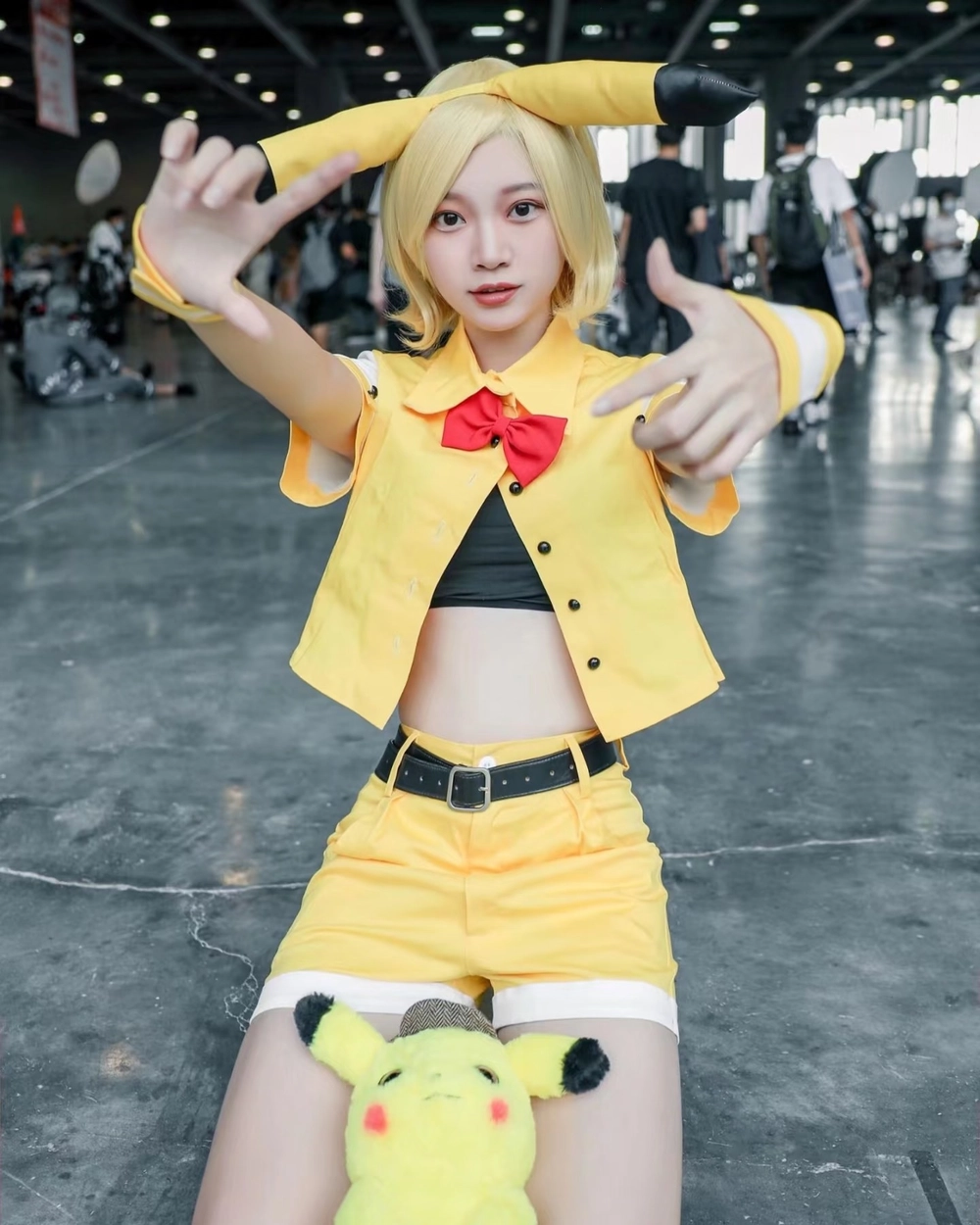 cosplay pikachu cận cảnh