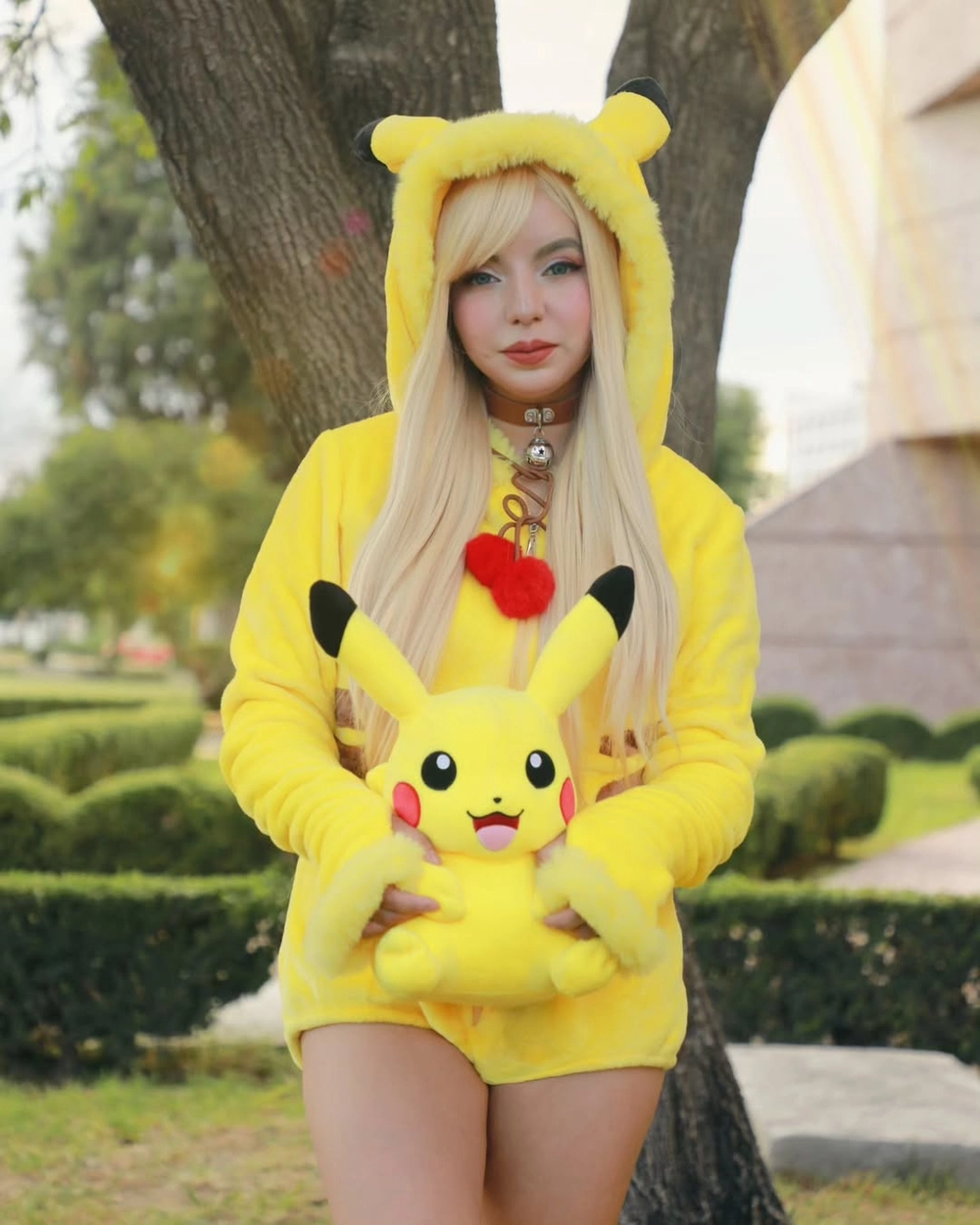cosplay pikachu phát sáng