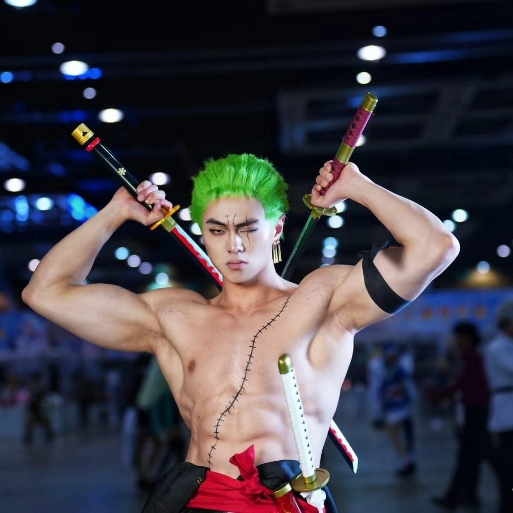ảnh zoro cosplay chất lượng cao