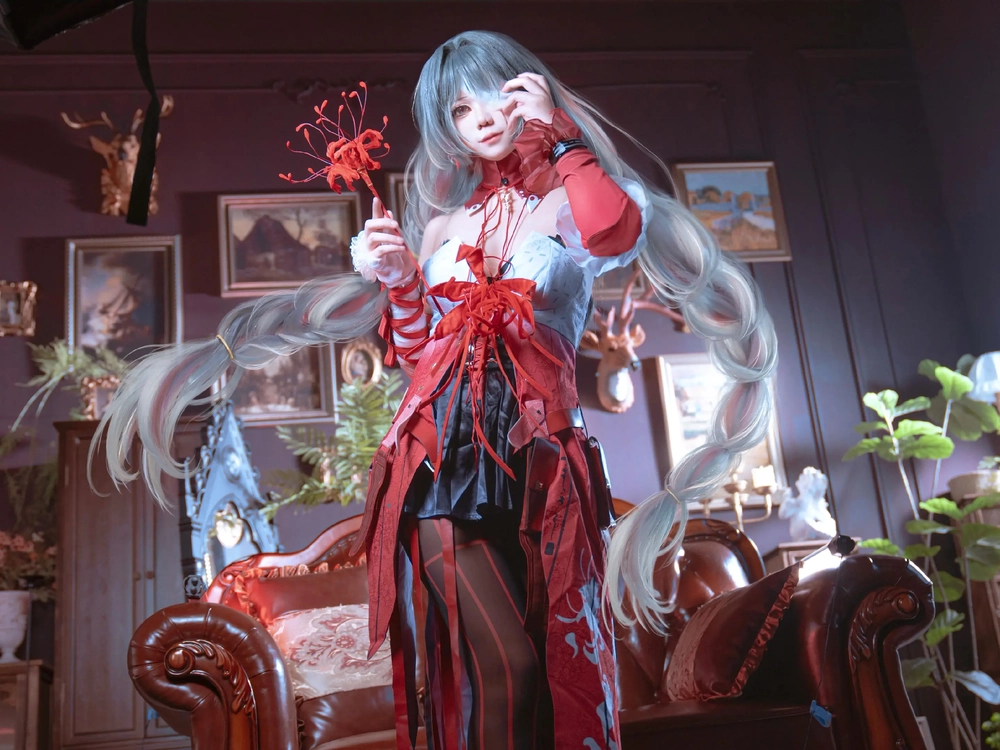 cosplay phrolova phong cách