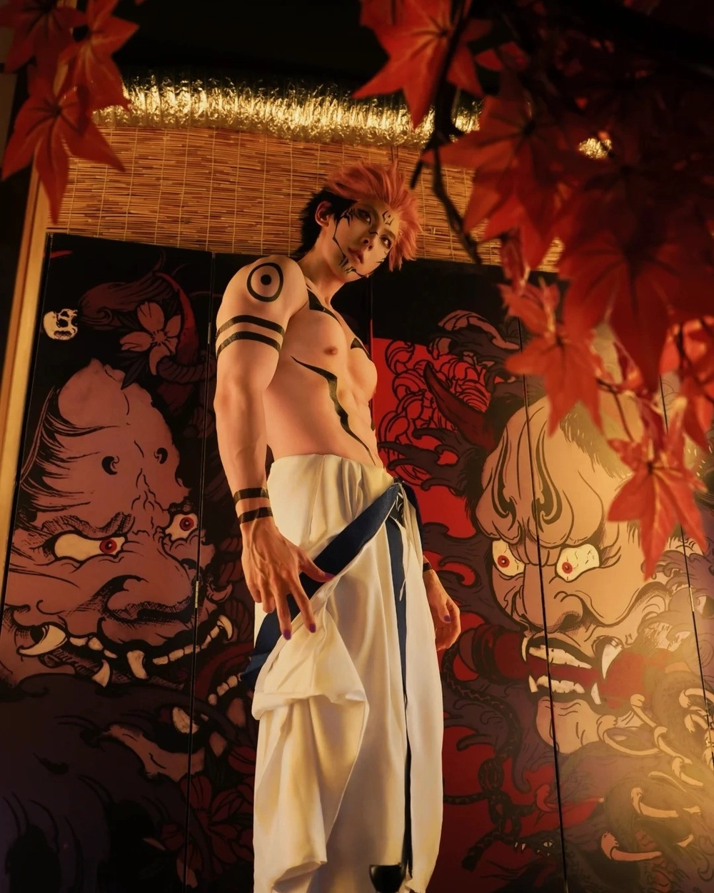 hình cosplay sukuna cận cảnh