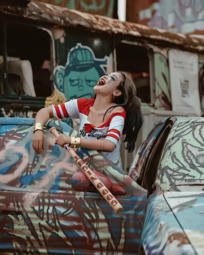 ảnh cosplay harley quinn ngầu ngầu