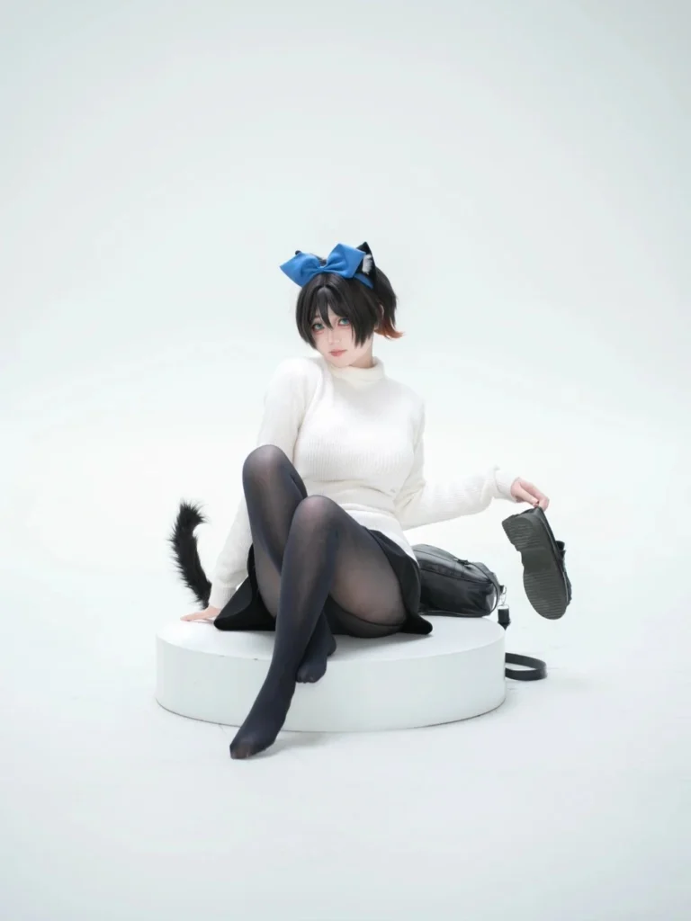 ảnh cosplay ruka sarashina nhìn nghiêng
