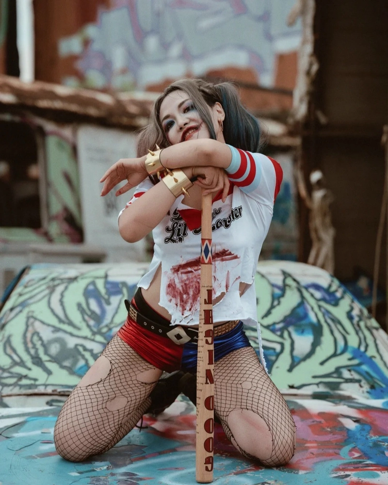 ảnh harley quinn cosplay cá tính mạnh