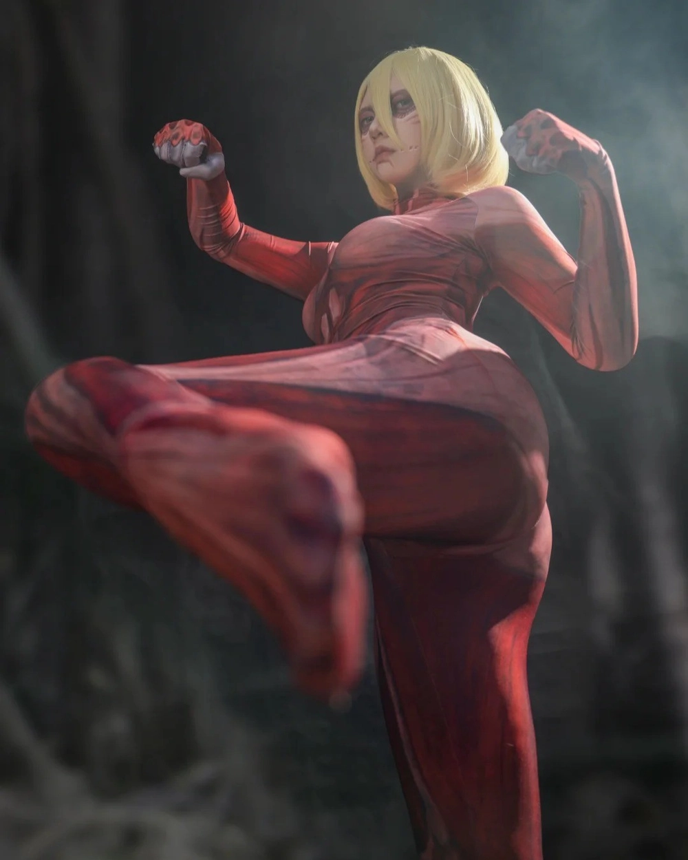 cosplay attack on titan ngầu mạnh mẽ