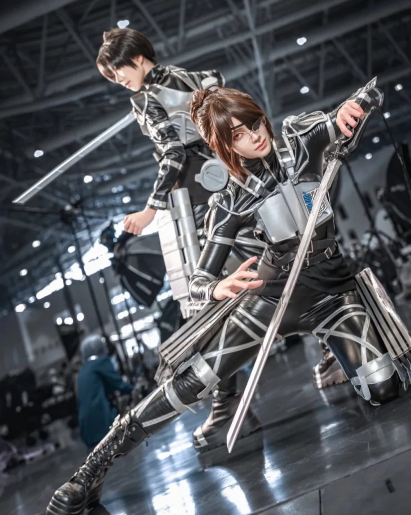 cosplay attack on titan ngoài đời