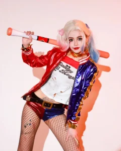 186+ Harley Quinn cosplay tội phạm nổi loạn quyến rũ màu sắc