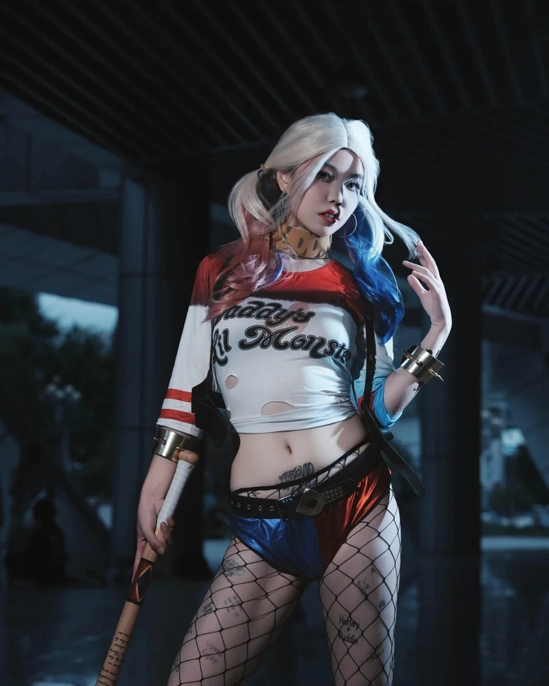 harley quinn cosplay hóa trang hoàn hảo