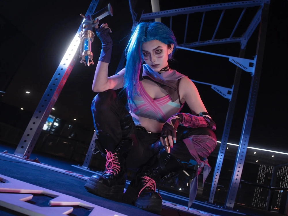 jinx cosplay tóc bím xanh