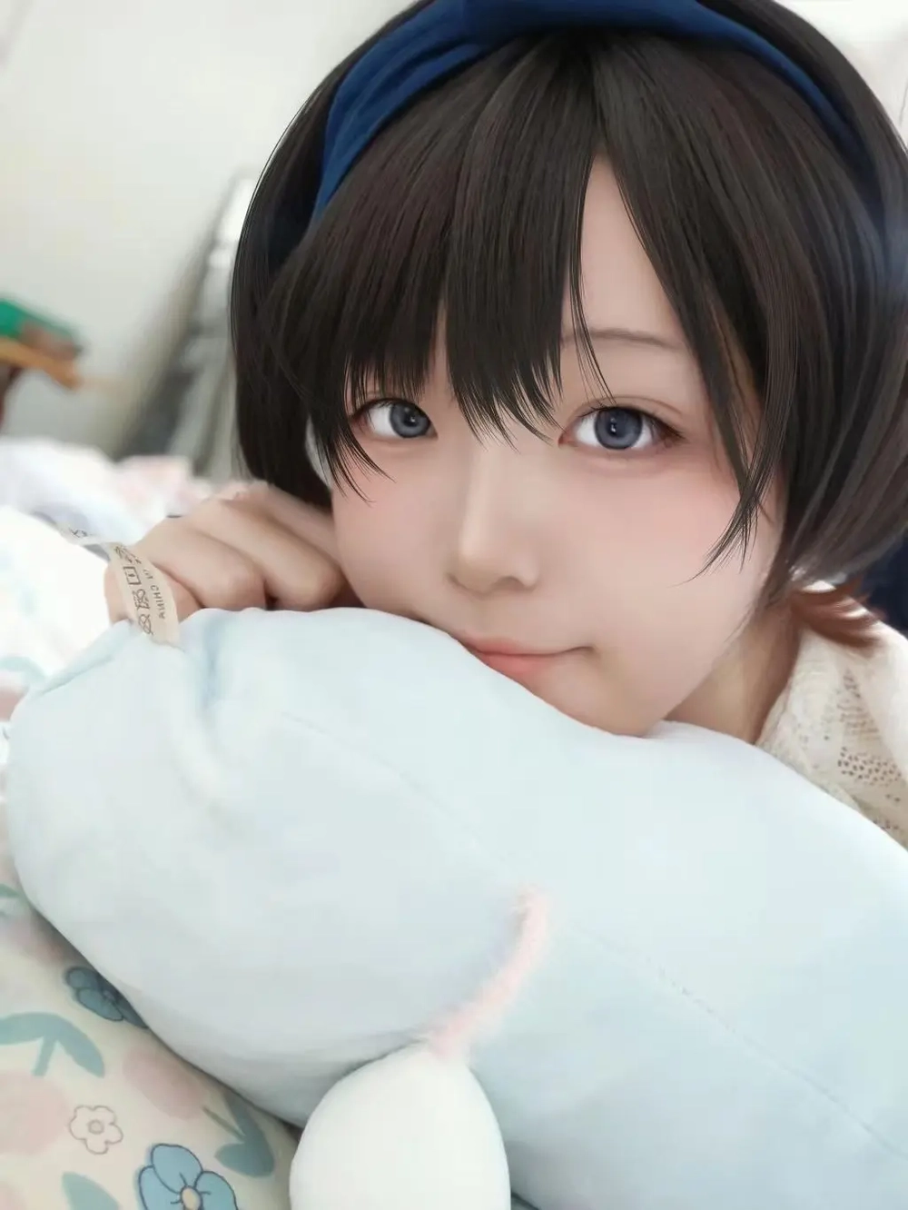 ruka sarashina tạo dáng dễ thương