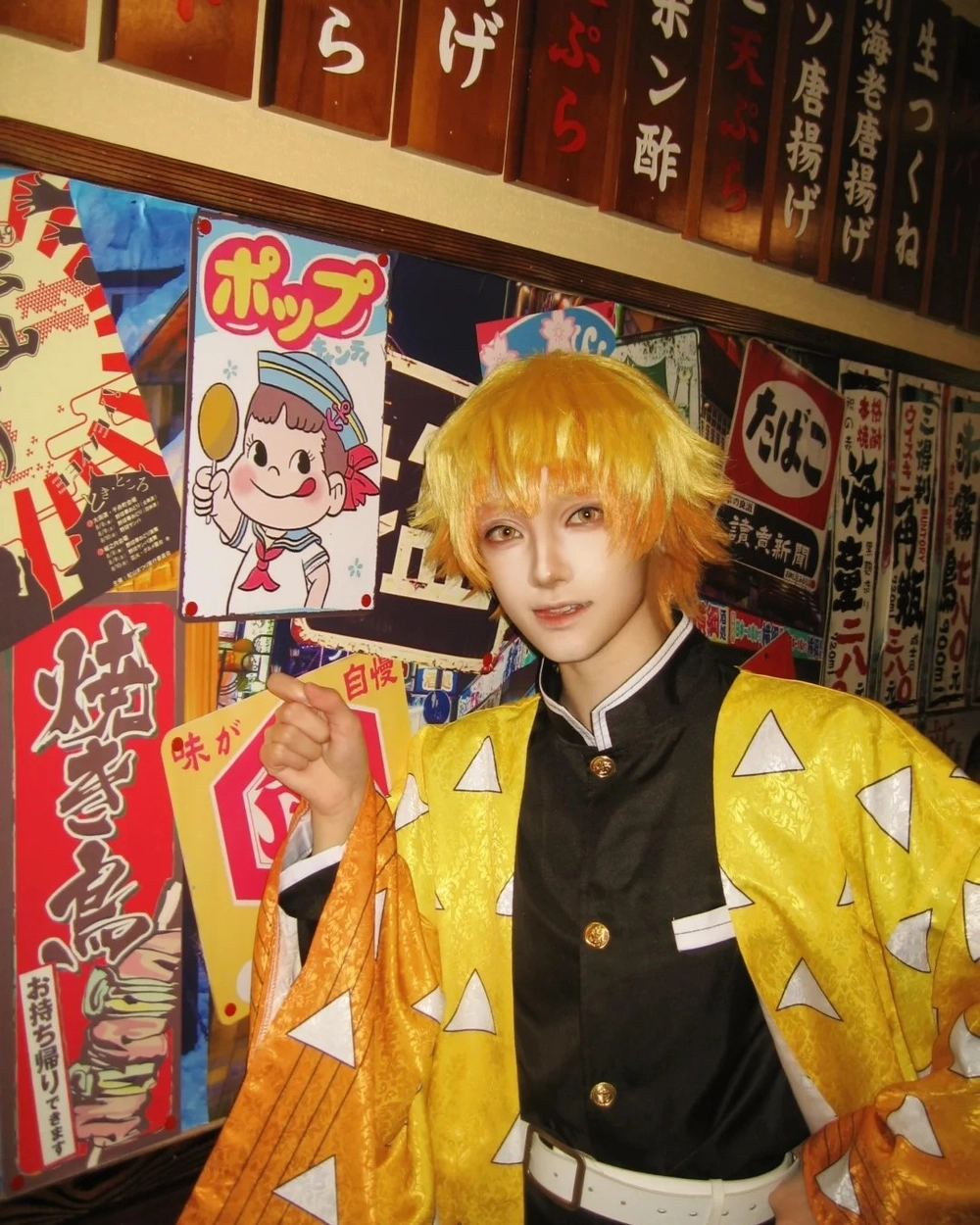 zenitsu cosplay cực kỳ chi tiết