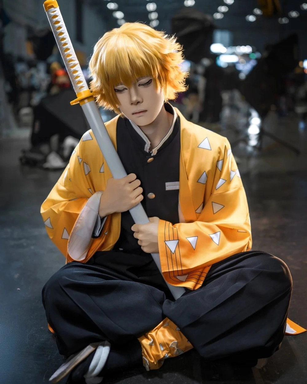 zenitsu cosplay dễ thương