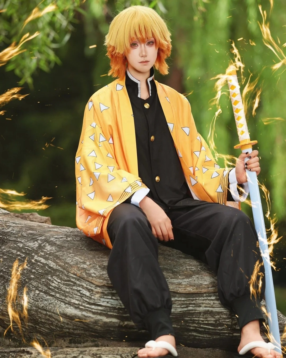 zenitsu cosplay phong cách game