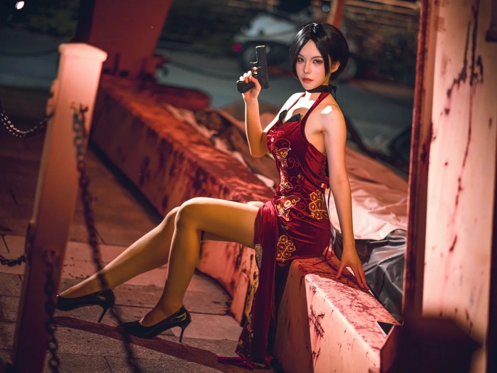 ada wong cosplay phong cách quyến rũ