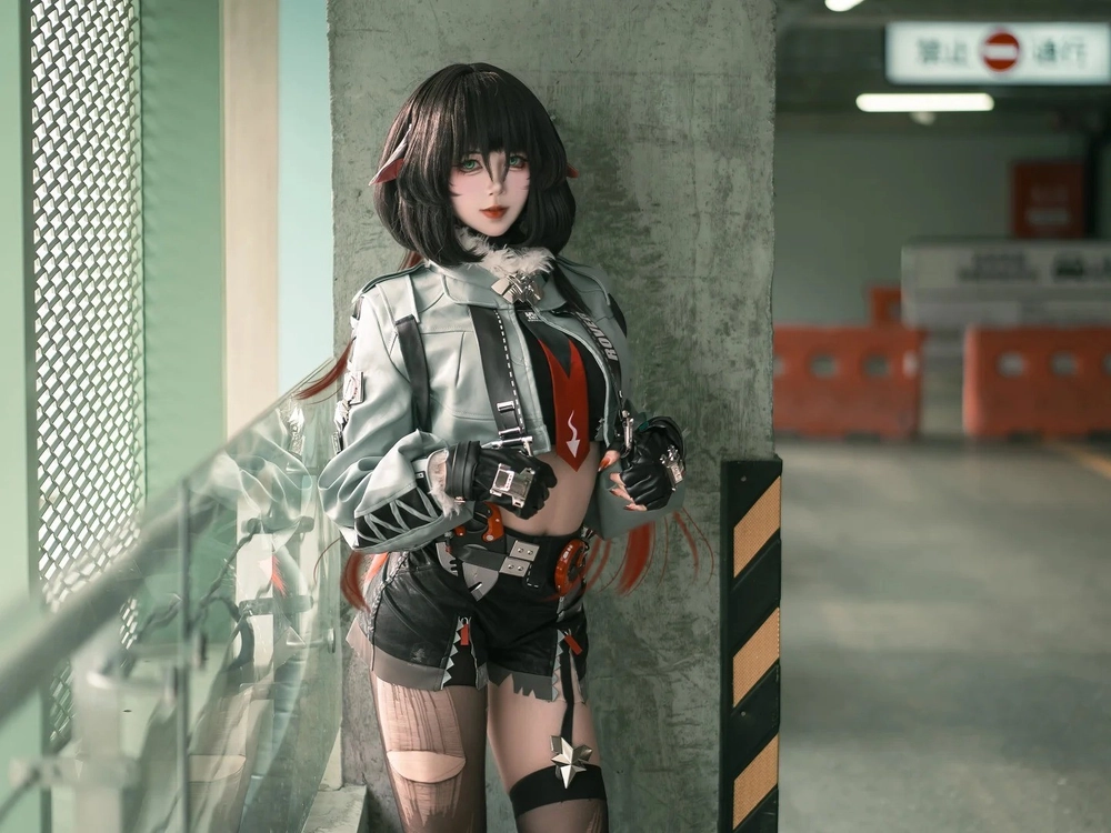 ảnh cosplay jane doe lung linh