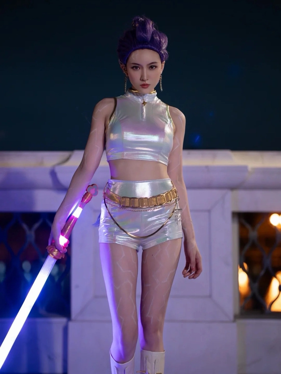 ảnh cosplay rumi cá tính