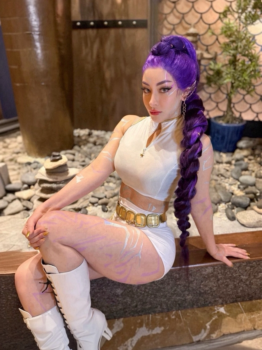 ảnh rumi cosplay chụp cận cảnh