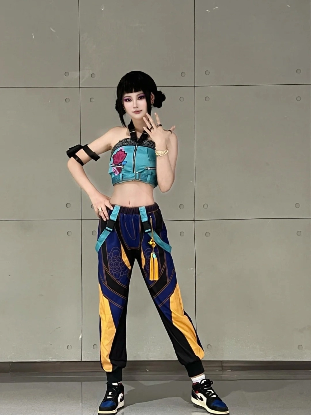 ảnh zoey cosplay chỉnh màu đẹp