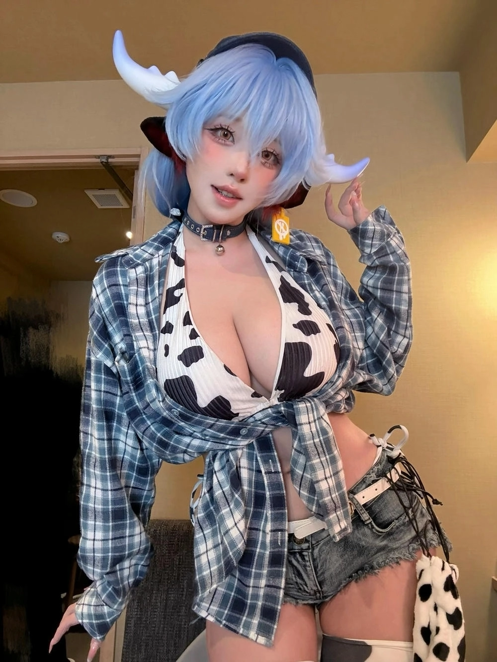 cosplay bò sữa phong cách cute