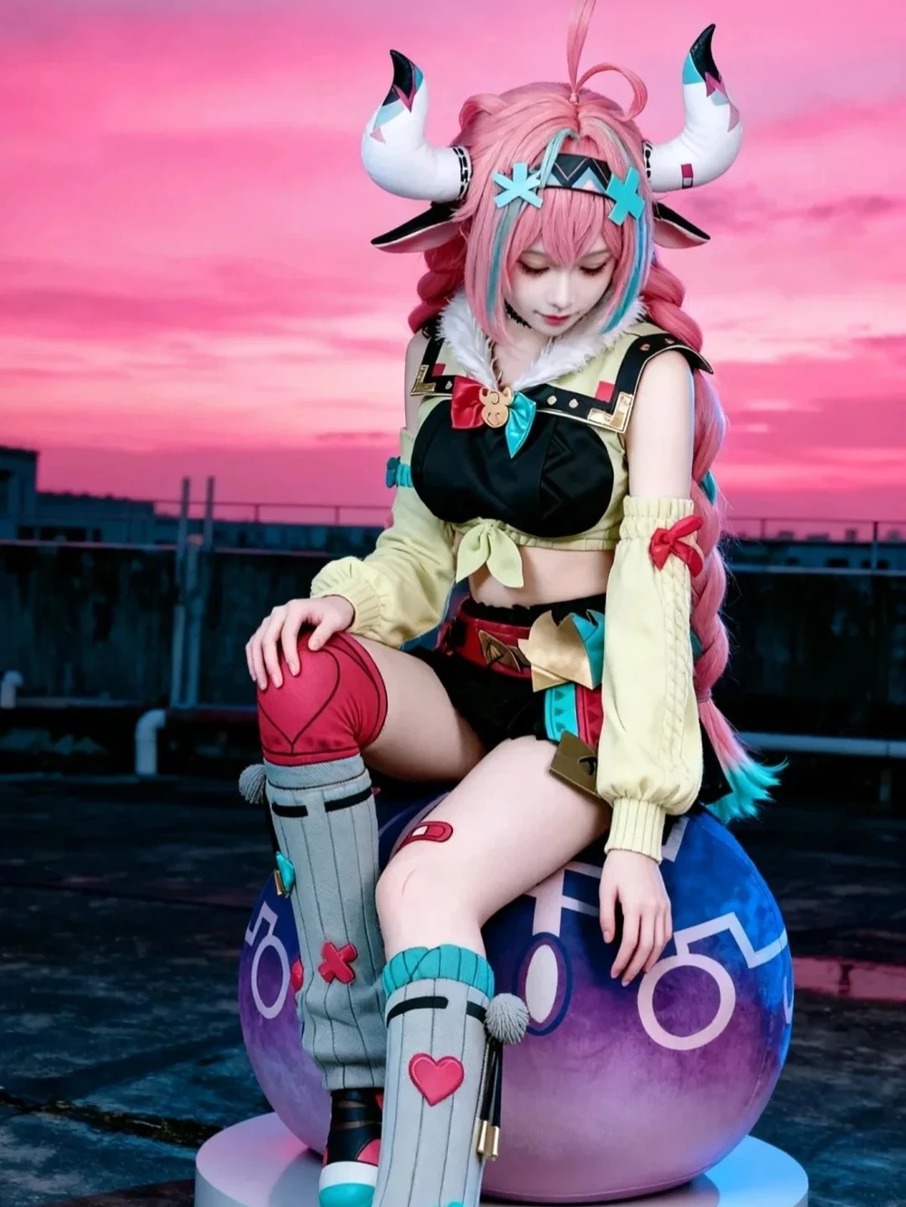 gái cosplay bò sữa 14