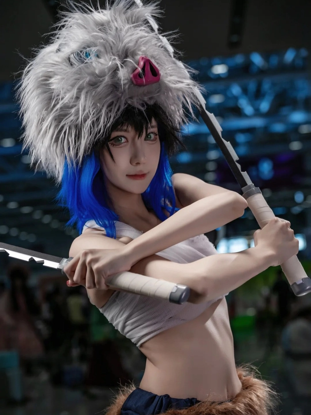hình inosuke cosplay chi tiết