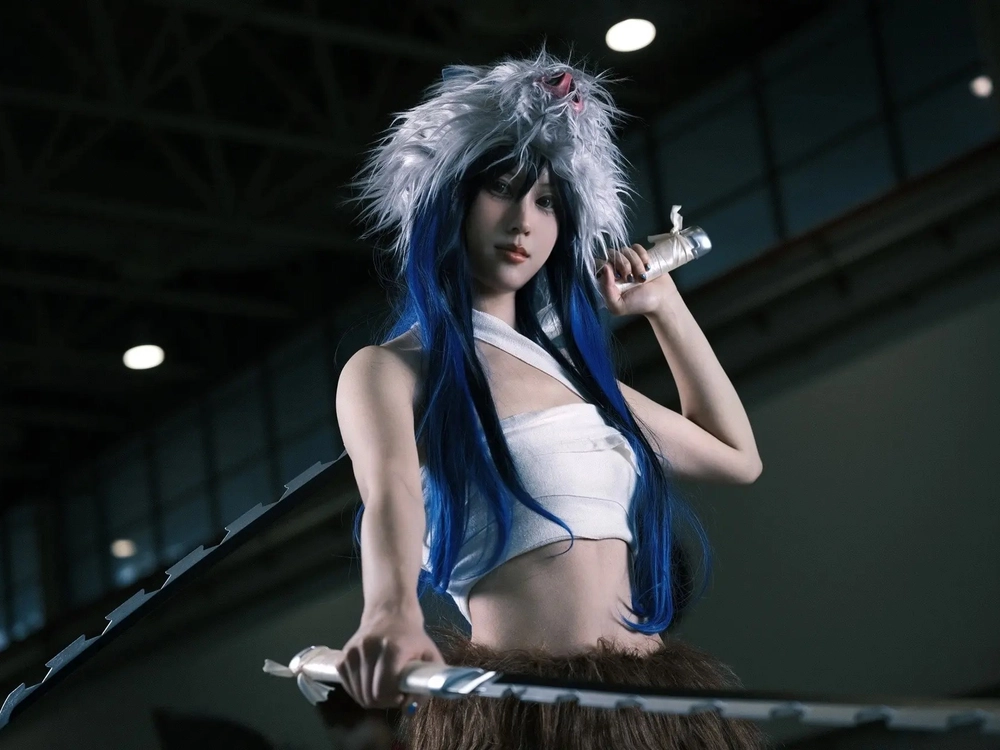 hình inosuke cosplay chụp studio