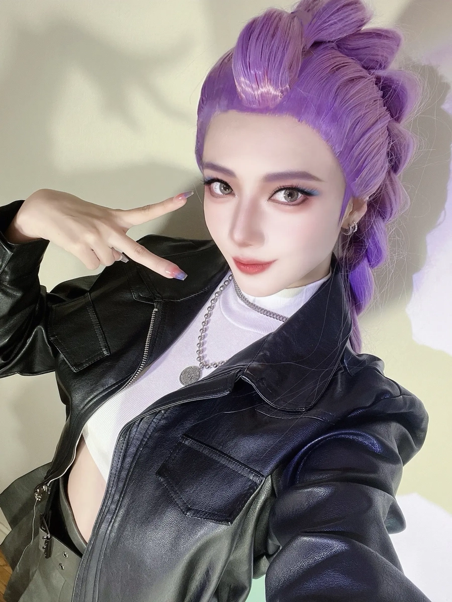 hình rumi cosplay chi tiết