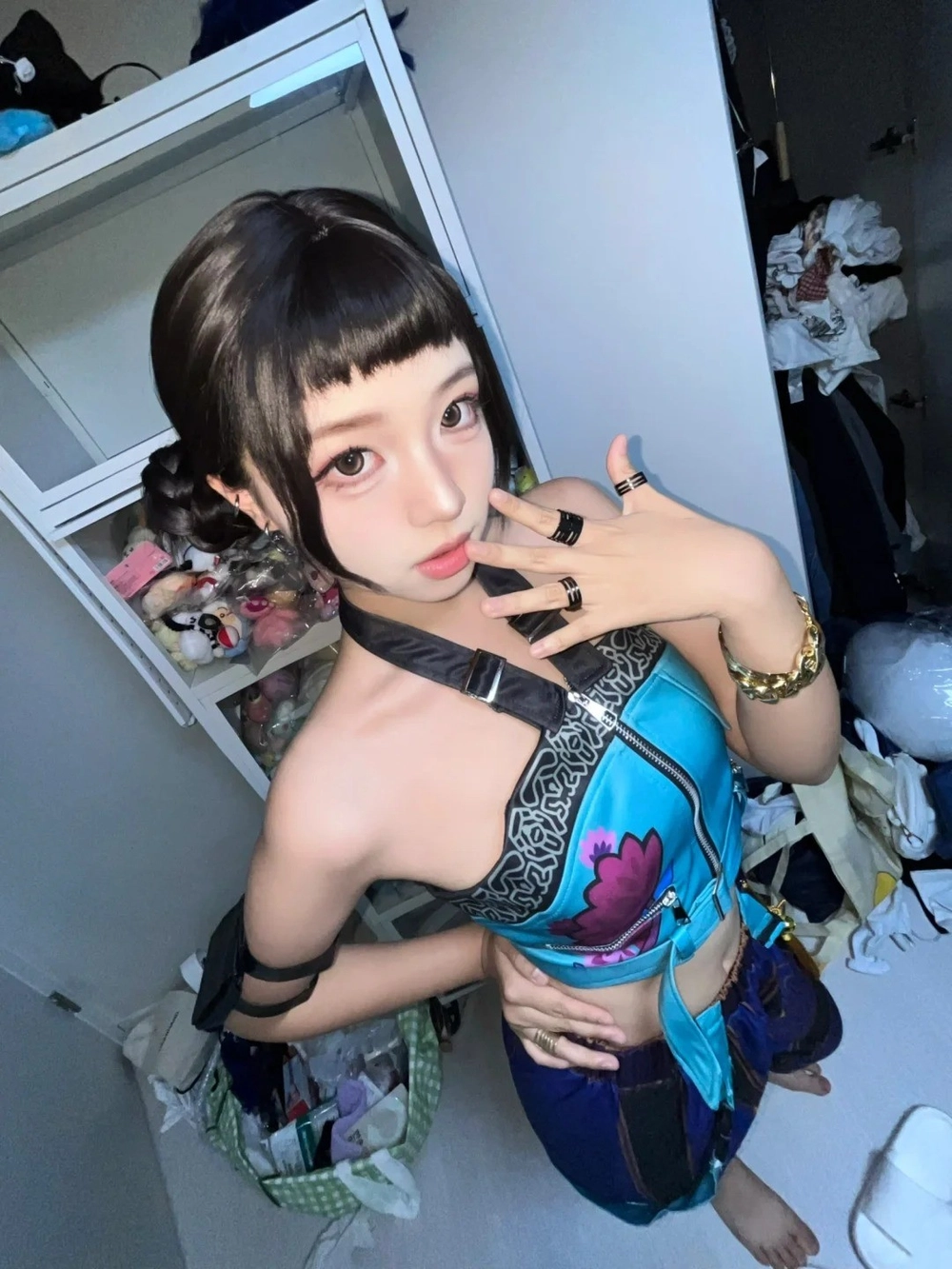 hình zoey cosplay góc nghiêng