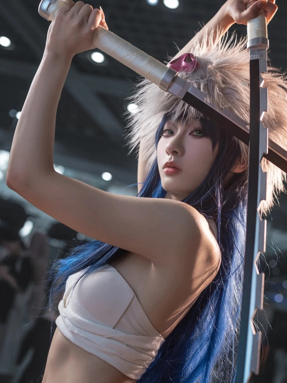 inosuke cosplay phong cách ngầu lạ