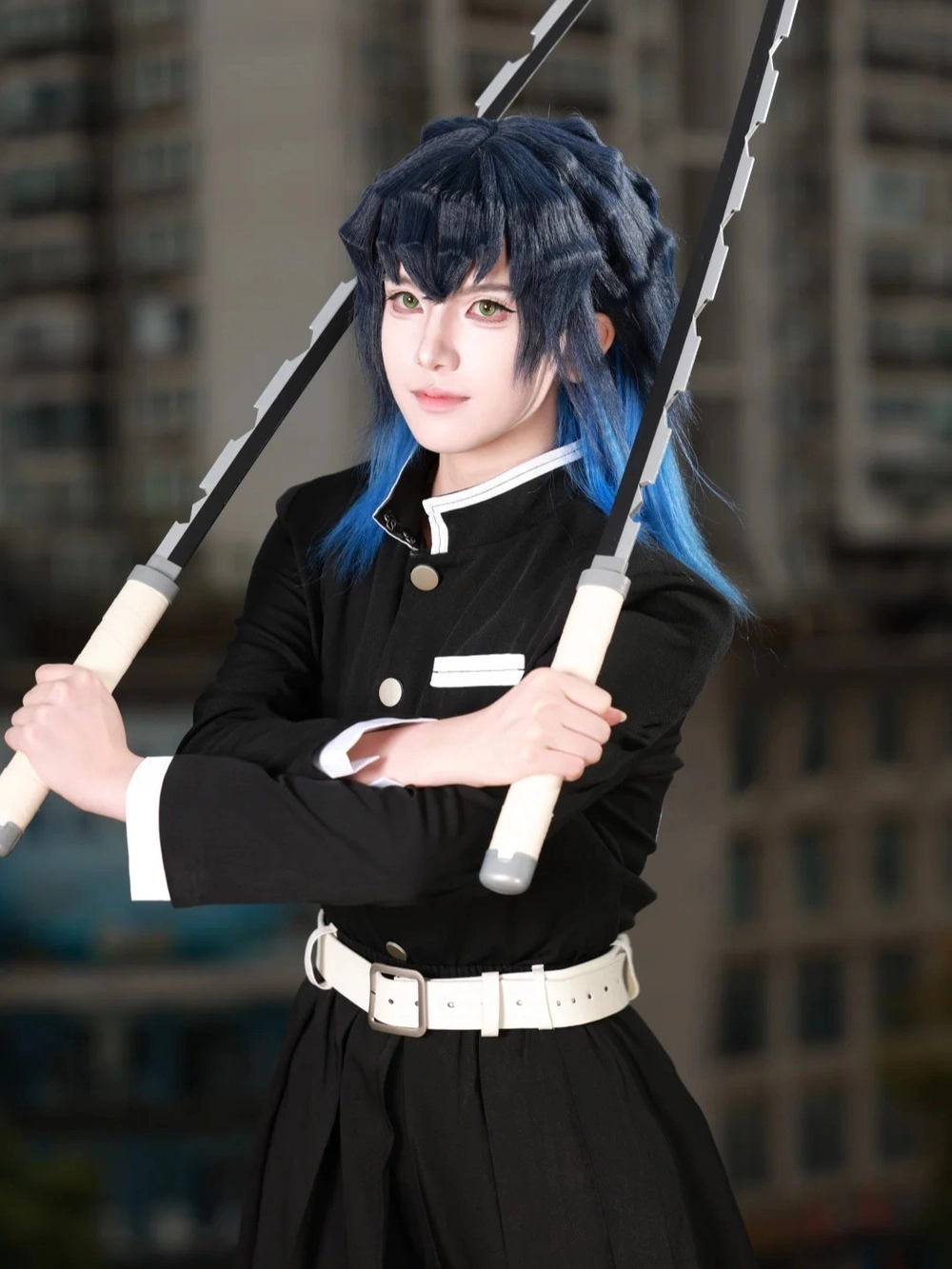 inosuke cosplay tạo hình mạnh mẽ