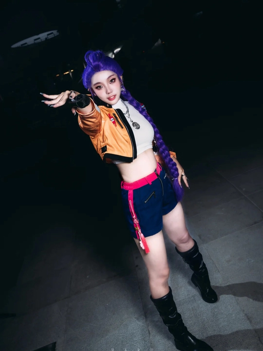 rumi cosplay phiên bản demon